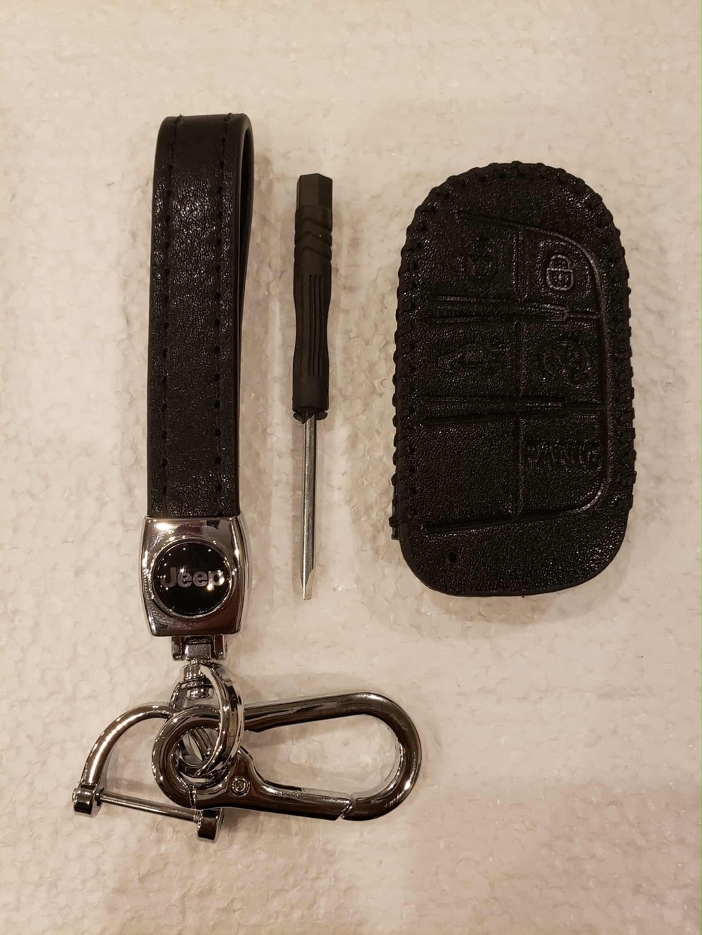 JEEP Black Leather Chrome Keychain & JEEP Black Leather Car Key Fob Case Cover